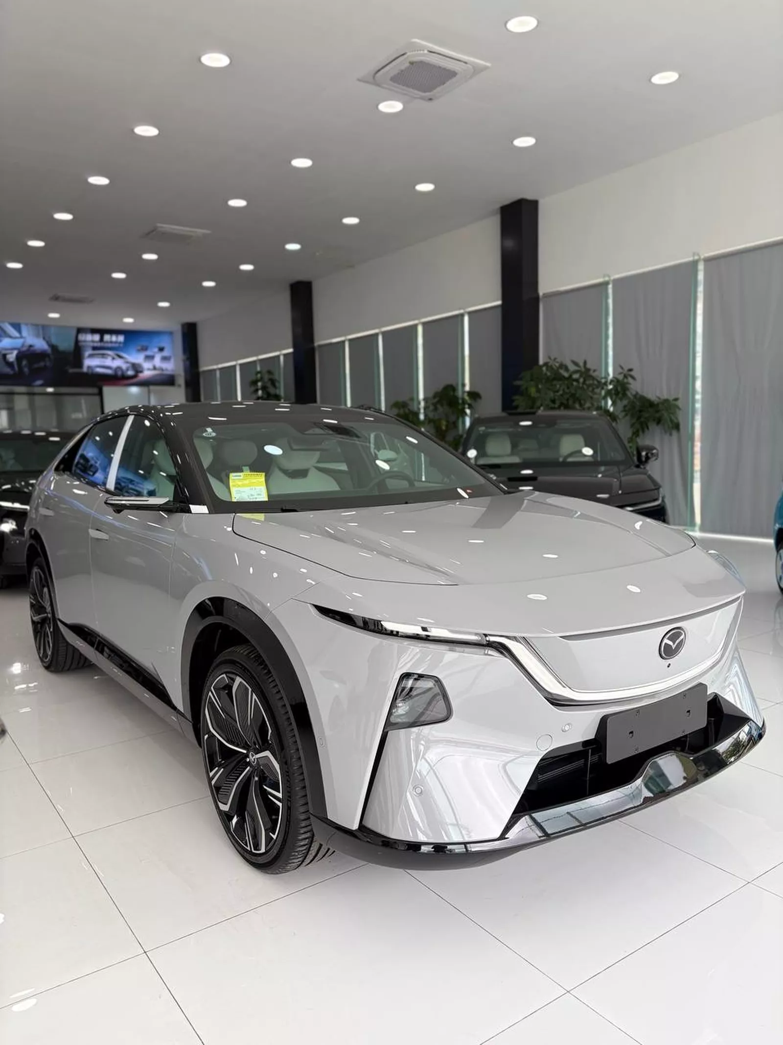 Mazda Other 2025 photo 2