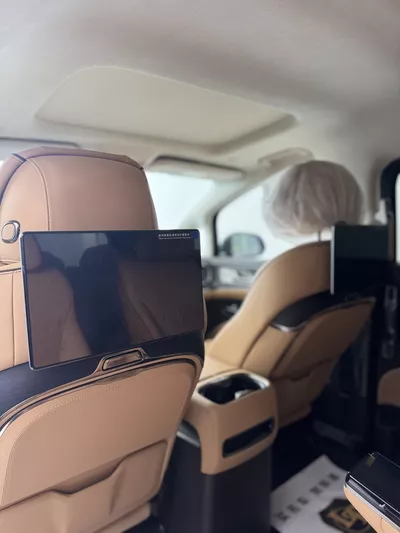 BYD DENZA EV 2025 thumbnail 10