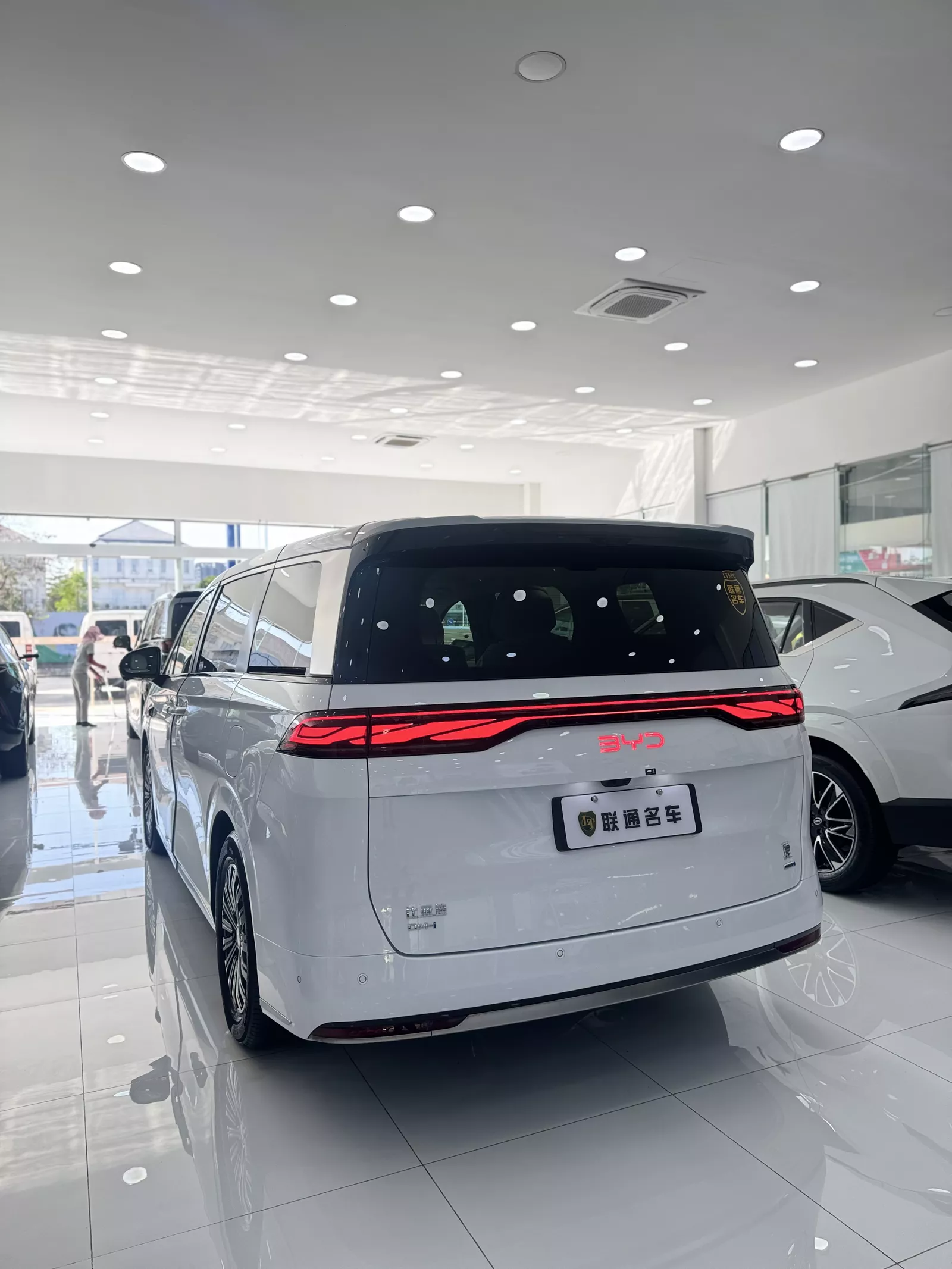 BYD XIA DM-I 2025 photo 4