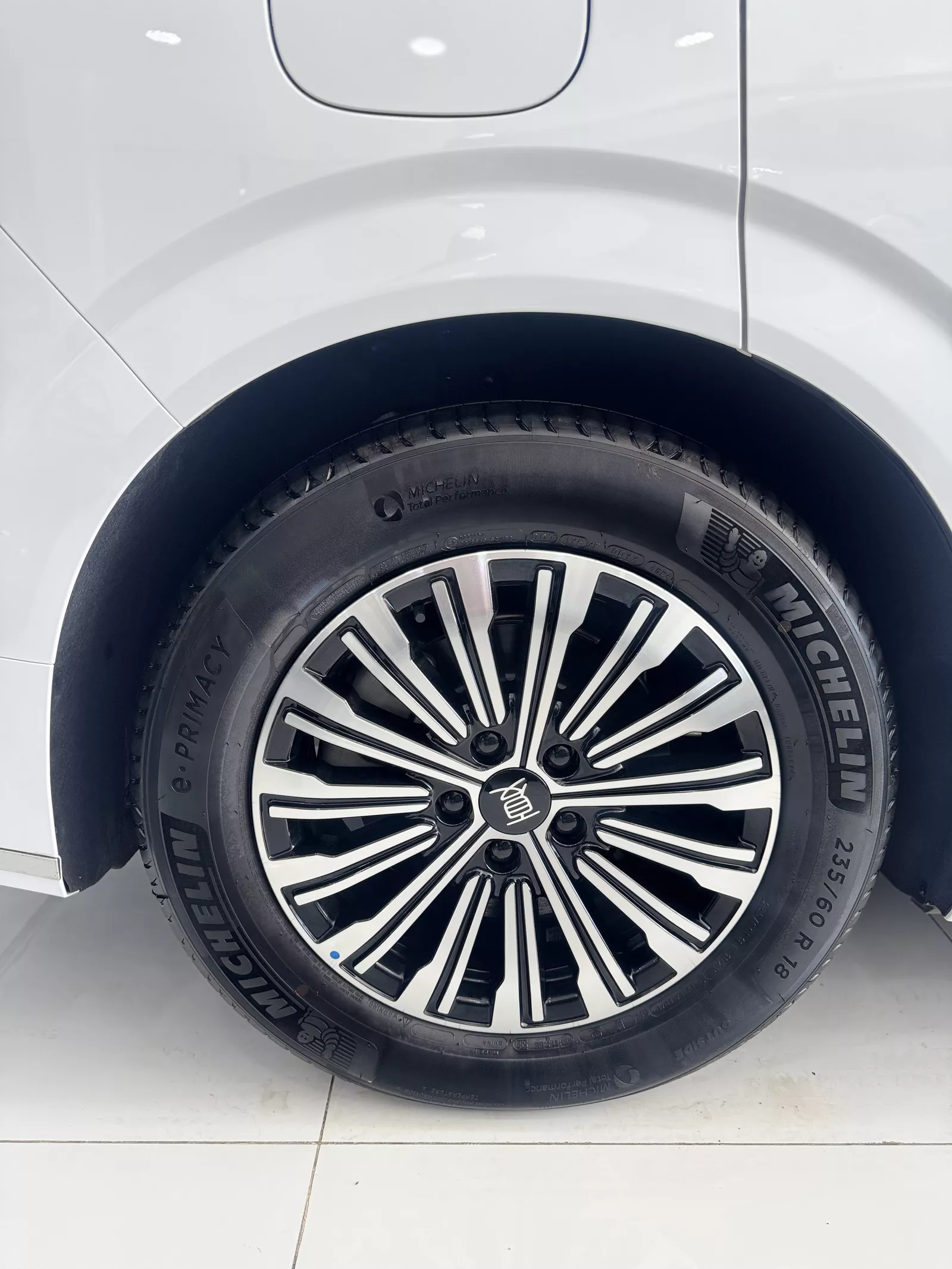 BYD XIA DM-I 2025 photo 5