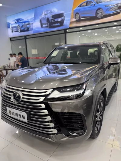 2023 Lexus LX570