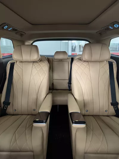 BYD Denza D9 2025 thumbnail 8