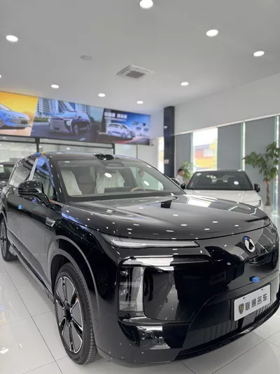 2025 BYD DENZA N8L