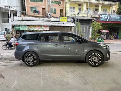 Kia Carnival 2016 thumbnail 2