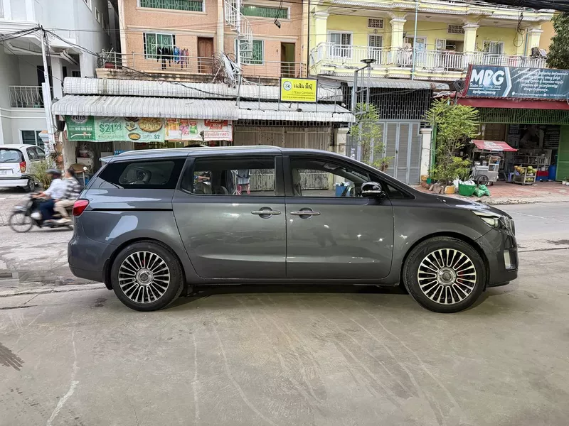Kia Carnival 2016 preview 2