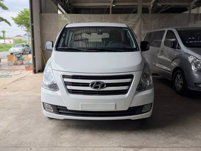Hyundai Starex 2017 preview 1