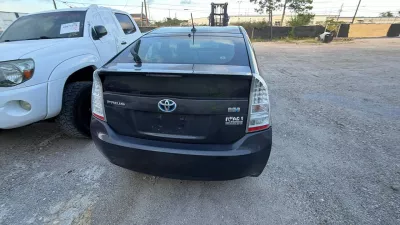 Toyota Prius 2010 thumbnail 2