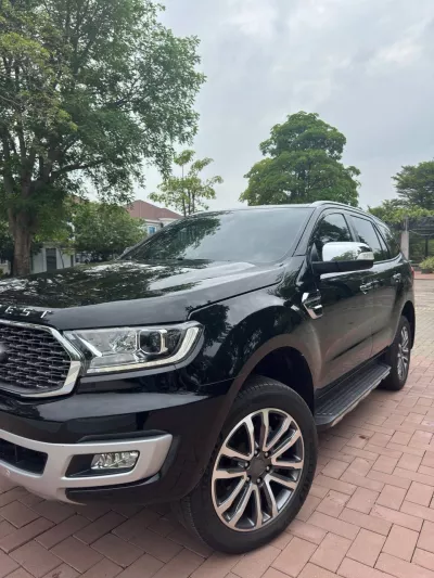 Ford Everest 2022 thumbnail 2