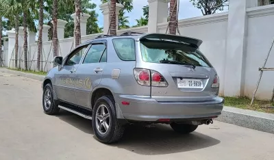 Lexus RX300 2001 thumbnail 3