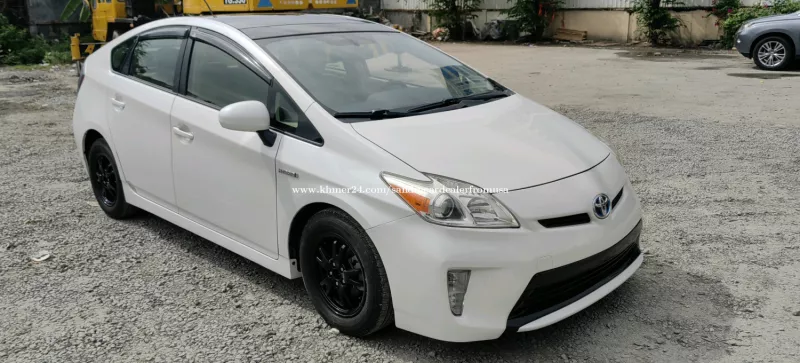 Toyota Prius 2013 preview 1