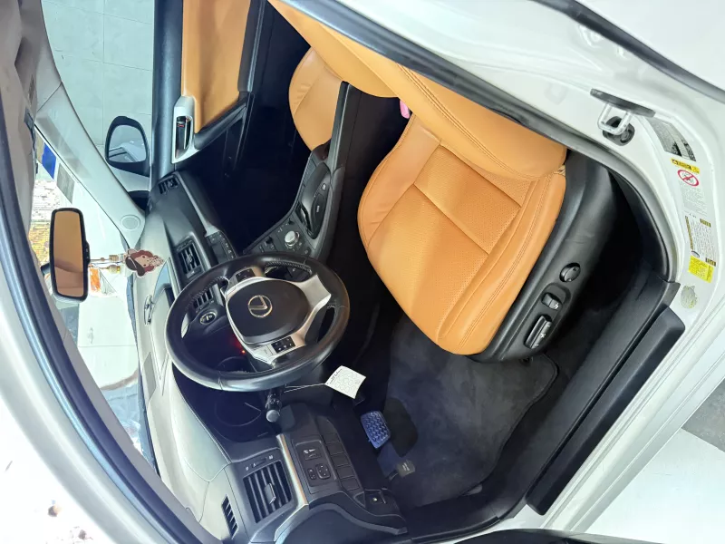 Lexus CT 2012 preview 5