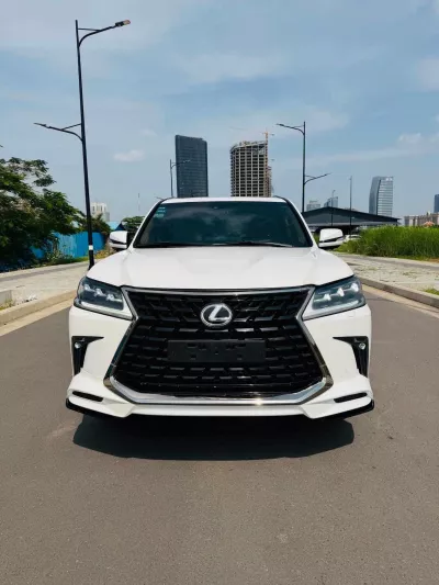 2015 Lexus LX570