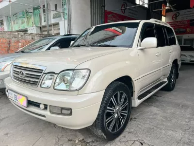 2004 Lexus LX470